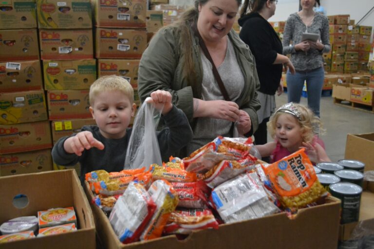 Caring Kids: Building Food Bags with the Food Bank | Child Care Action ...